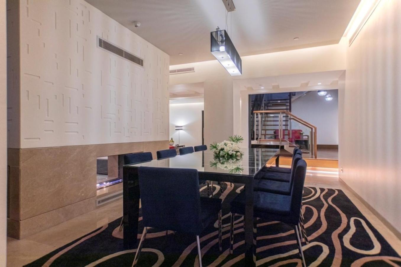 עמאן The Abdali Boulevard Hotel מראה חיצוני תמונה The interior of a suite at the hotel