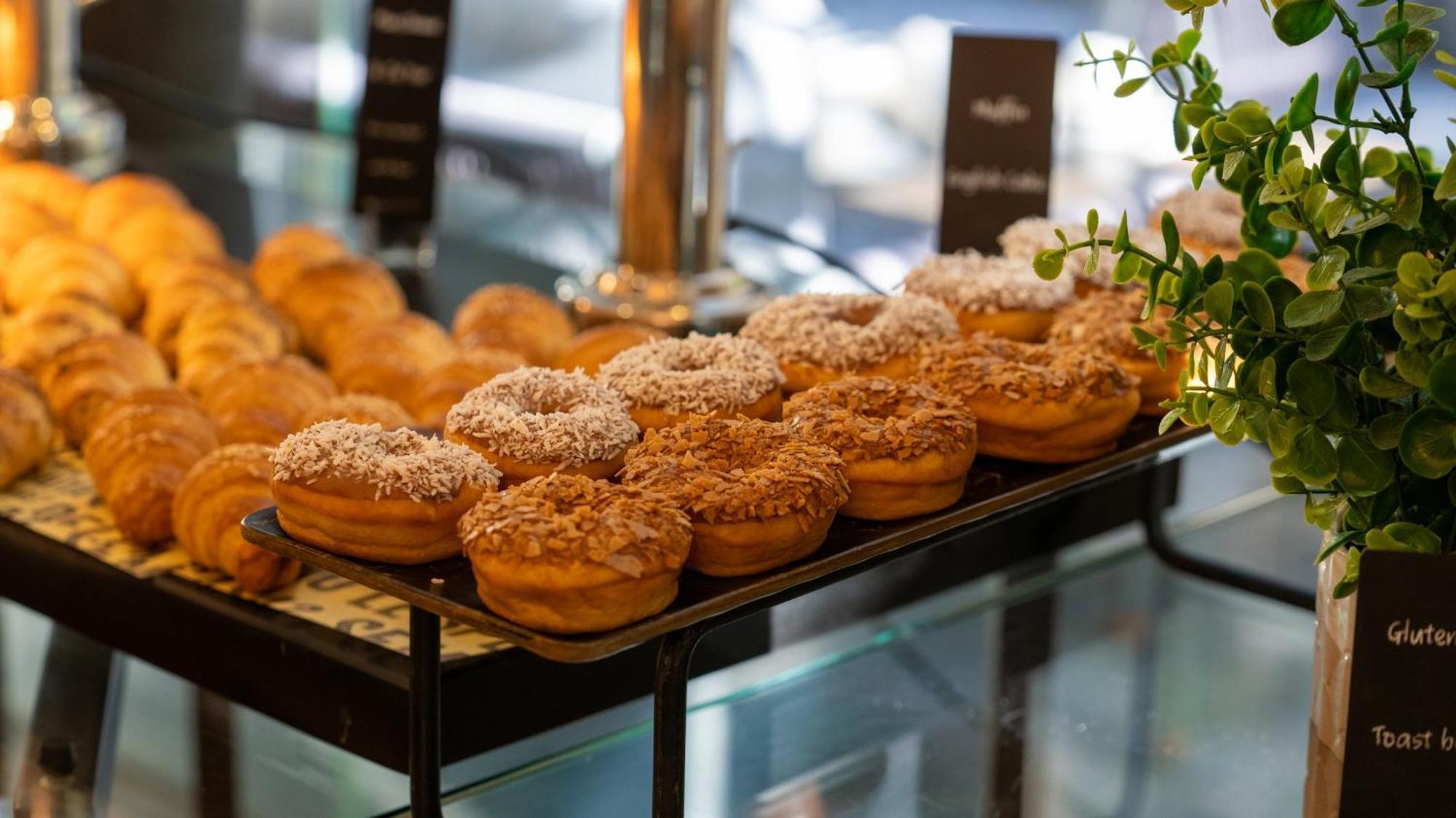 עמאן The Abdali Boulevard Hotel מראה חיצוני תמונה Baked goods at a bakery